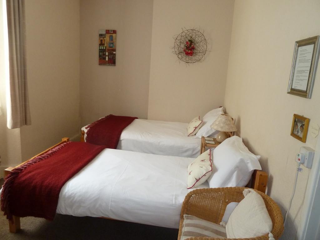 The Owls Crest House B&B Weston-super-Mare Zimmer foto